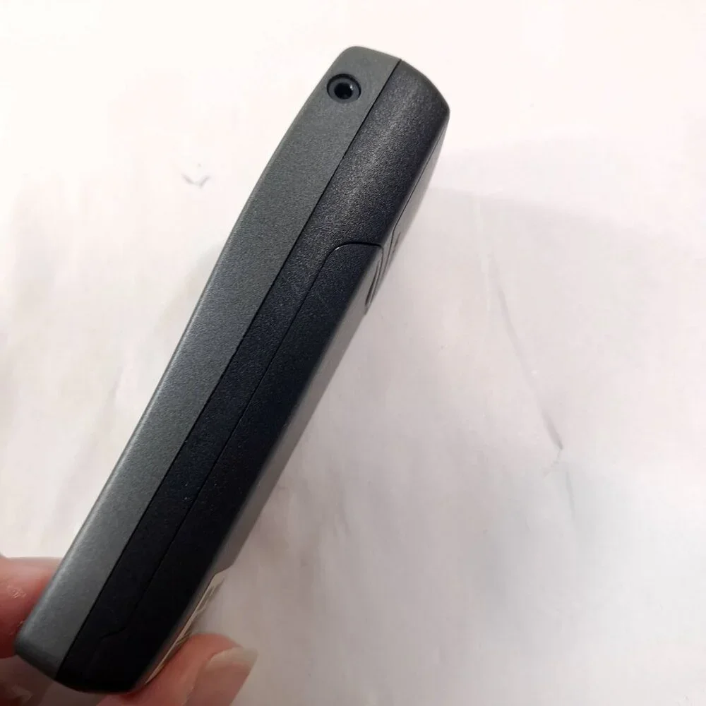 Vintage Nokia 8260 grey Cell Phone Non-Working Sample Collector's display‎